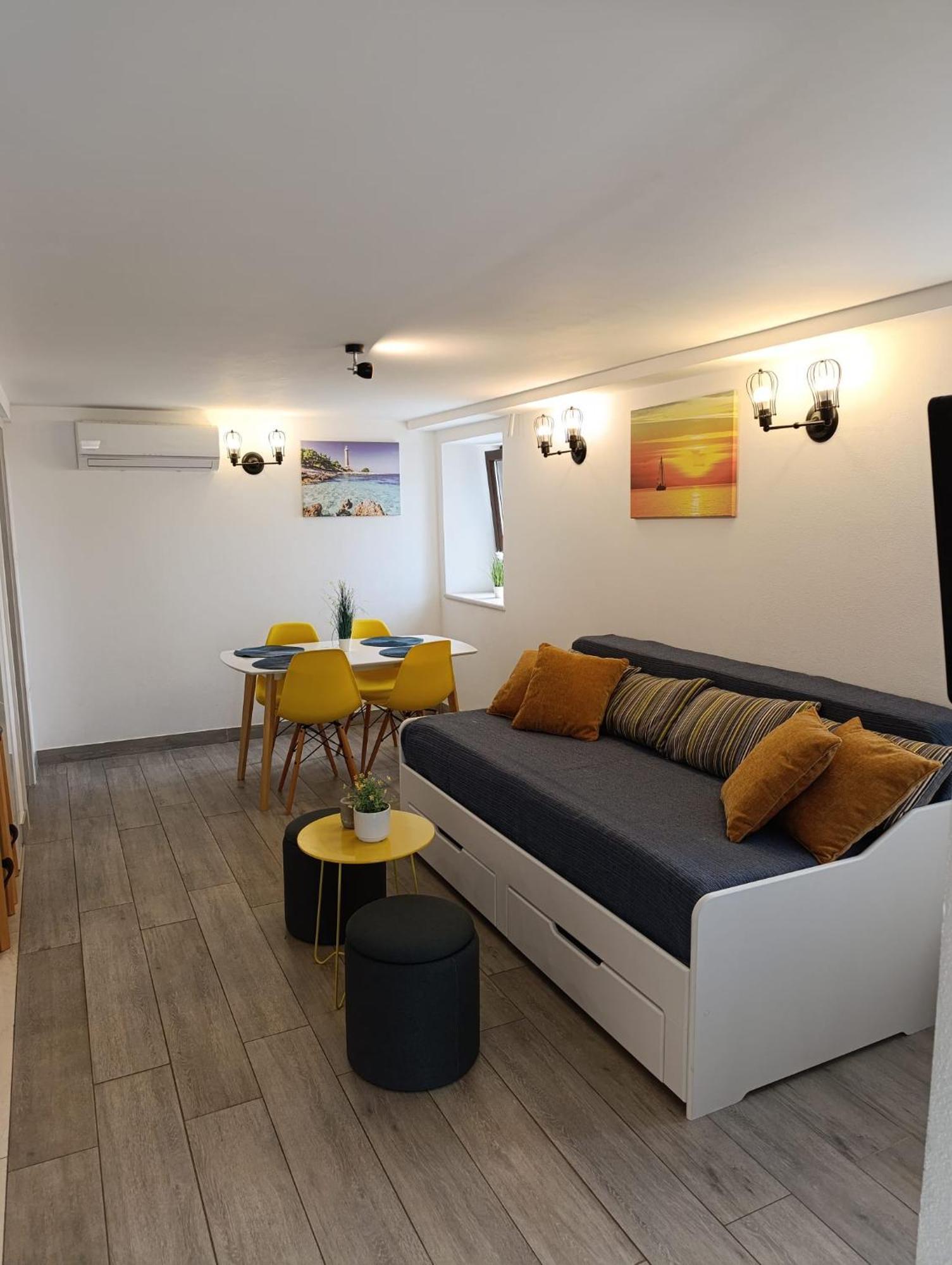 Apartman Ivana 스프리트스카 외부 사진