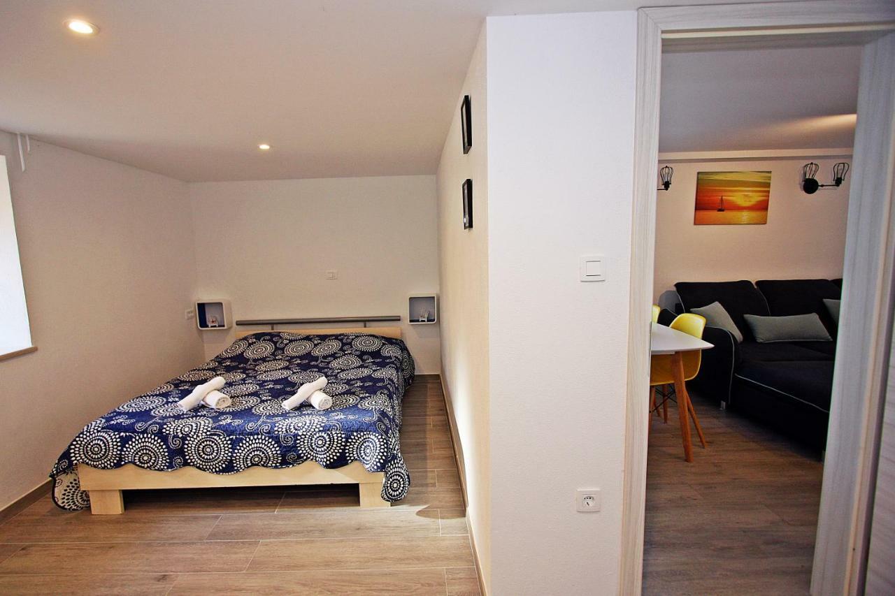 Apartman Ivana 스프리트스카 외부 사진