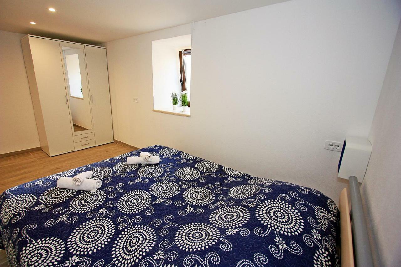 Apartman Ivana 스프리트스카 외부 사진