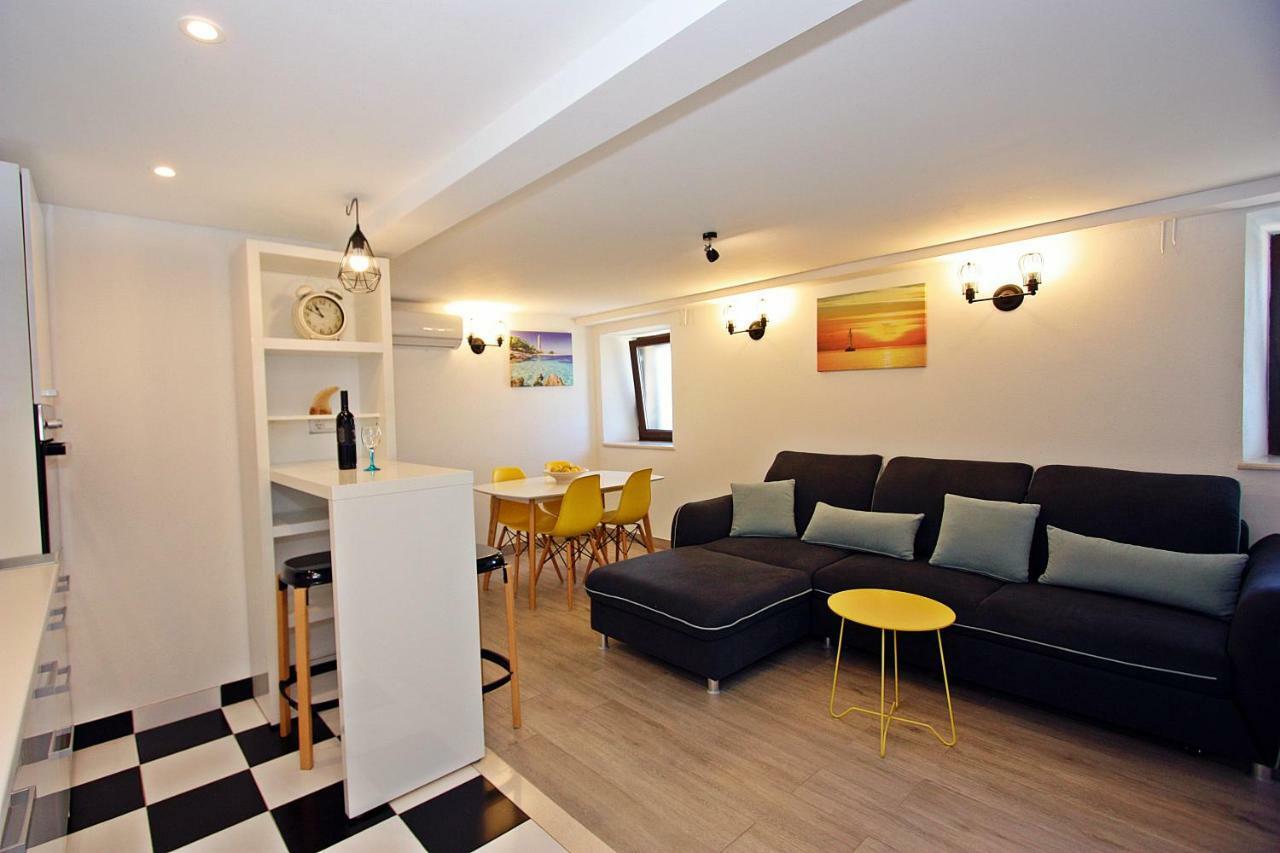 Apartman Ivana 스프리트스카 외부 사진