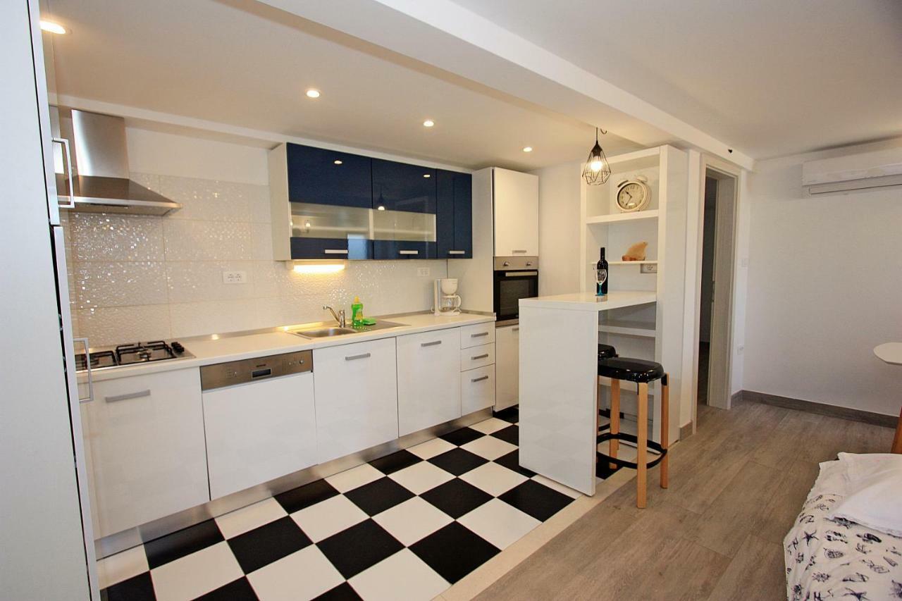 Apartman Ivana 스프리트스카 외부 사진